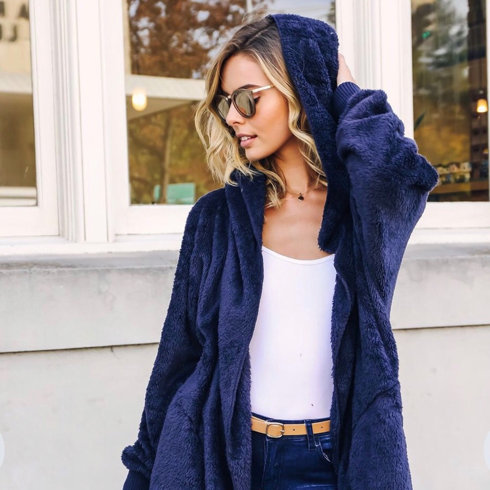 Soft Fuzzy Navy Hoodie/Cardigan - 5 ⭐️ Rated!